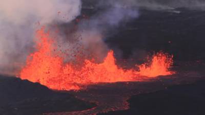 Новости на "России 24". Извержение вулкана в Исландии: красивое и ужасное видео