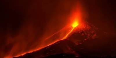 В Исландии извергается вулкан Фаградалсфьялл, спавший 800 лет - фото, видео и онлайн трансляция - ТЕЛЕГРАФ
