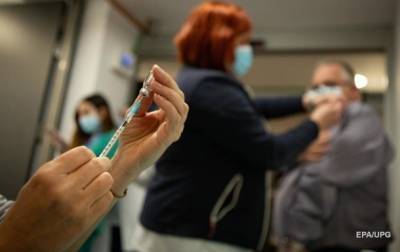 COVID-прививку получили более 100 тысяч украинцев