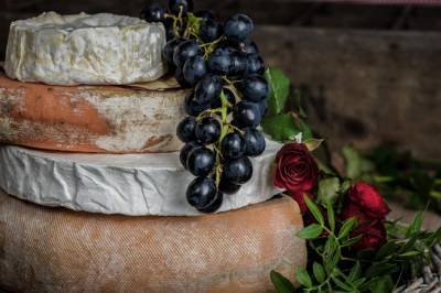 Французы рекордно нарастили потребление сыра, но все равно не стали лидерами