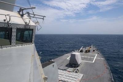 В Черное море направился еще один ракетный эсминец ВМС США