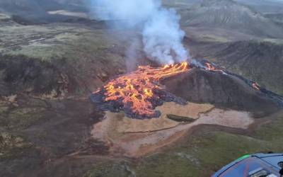 В Исландии проснулся вулкан, в Австралии – наводнения