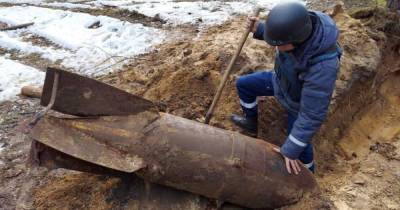 В Сумской области нашли немецкую бомбу времен Второй мировой войны (фото)