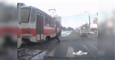 В российской Самаре мужчина «изнасиловал» трамвай