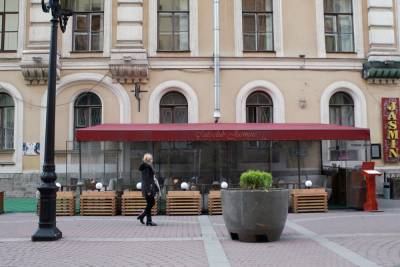 Петербургским ресторанам разрешат открыть террасы в середине апреля
