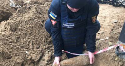 В Киеве нашли четыре артиллерийских снаряда времен войны (ФОТО)