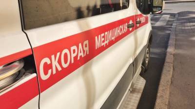 Три человека получили травмы после обрушения балкона в Калужской области