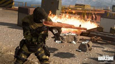 Стример Call of Duty: Warzone поразил сеть, играя в шутер на французском багете – видео