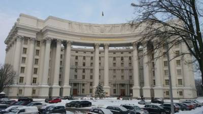 МИД Украины прокомментировал запрет на владение землей в Крыму для иностранцев