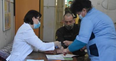 Стартовала вакцинация от COVID-19 украинских военных за пределами ООС