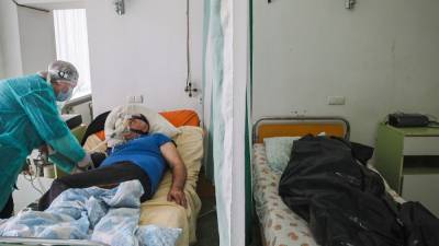 Живых от мертвых отделяет занавеска: в Коломые – страшная ситуация в больнице