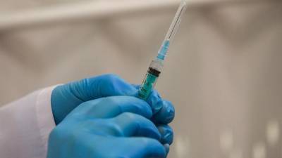 В Роспотребнадзоре назвали вакцинацию ключом к победе над COVID-19