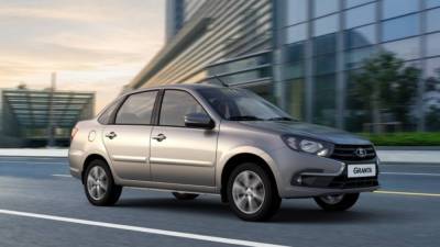 Дефицит машин в Казахстане побудил АвтоВАЗ вернуться в страну