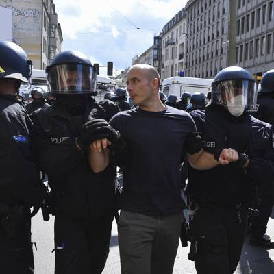 Полиция Берлина прекратила демонстрацию против ковидных ограничений