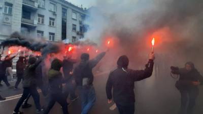 Под Офисом президента вспыхнули протесты в поддержку Стерненко: фото, видео