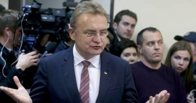 Мэр Львова пожаловался на катастрофическую нехватку медработников