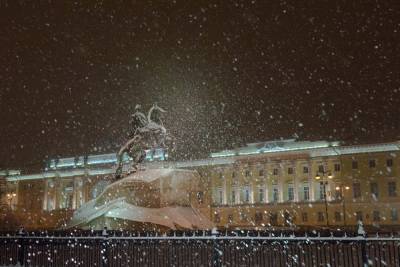 Гололедица и снег ожидают в воскресенье жителей Петербурга и ЛО