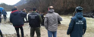 На Кубани в реку опрокинулась машина: погибли муж, жена и сын
