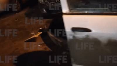 В Москве пьяный лихач на Infiniti протаранил более 10 машин, в том числе скорую — видео