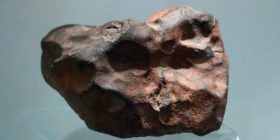 Двое друзей случайно нашли метеорит возрастом в 4,5 миллиарда лет