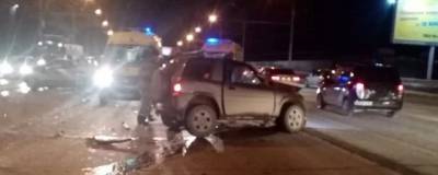 В лобовом ДТП в Новосибирске пострадали два водителя