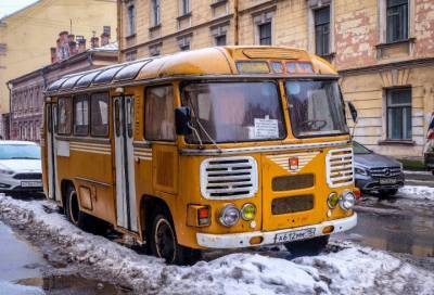 На петербурженку, выстрелившую в пенсионерку из травмата в автобусе, завели уголовное дело