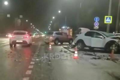 В ДТП на Ростовском шоссе в Краснодаре пострадали 8 человек