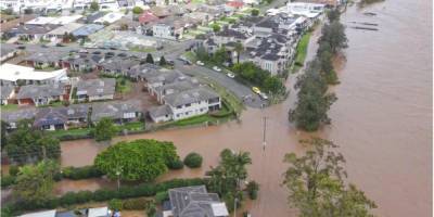 Некоторые регионы Австралии охватили сильные наводнения, власти призывают жителей эвакуироваться — фото, видео