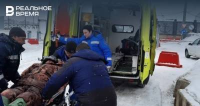 В Казани спасатели эвакуировали с Волги рыбака, у которого случился инсульт