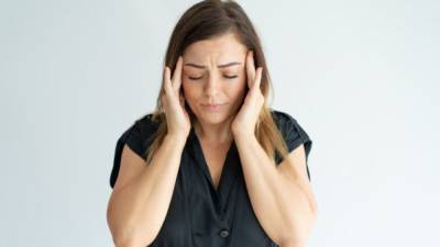 Российские врачи объяснили природу постоянных головных болей