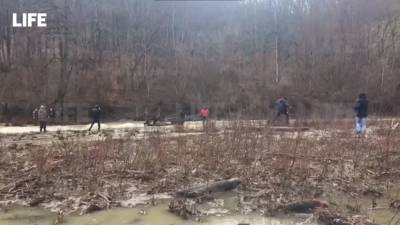 Три члена семьи на УАЗе упали с переправы в реку и утонули в Краснодарском крае