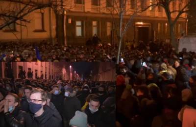 Киев вздрогнул: что стало с Офисом Зеленского после ночного протеста. Фото, видео