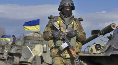 Украинских военных на Донбассе обучают проводить переговоры