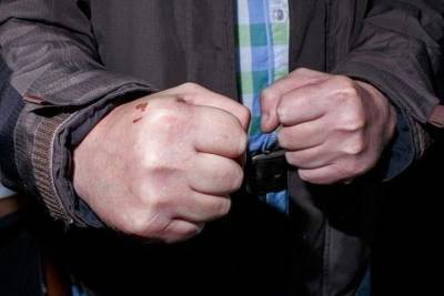 Сержант из Тверской области в пьяном угаре сломал руку полицейскому