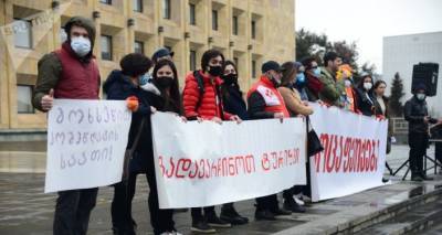 Сторонники отмены "комендантского часа" подадут иск на правительство Грузии