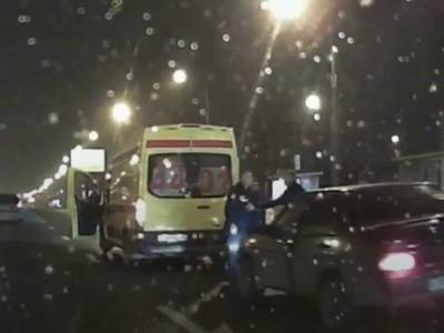 В Москве бригада чеченской скорой расстреляла водителя ВАЗа