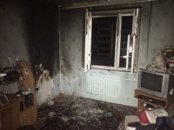 Из-за пожара в детской комнате эвакуировали всю семью