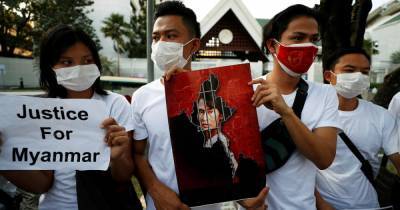 В Мьянме на протестах против хунты погибли более 250 человек