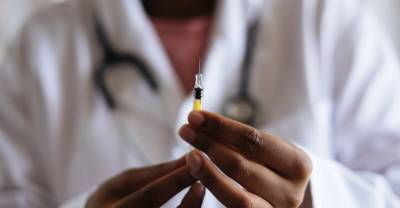 ЮАР продала 1 млн доз неэффективной против ковида-мутанта вакцины AstraZeneca