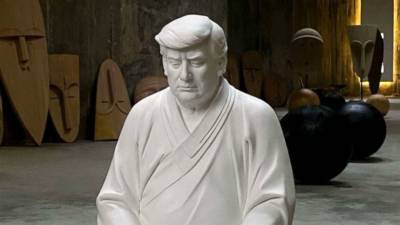 В Китае художник создал статуэтку Трампа в образе Будды: фото
