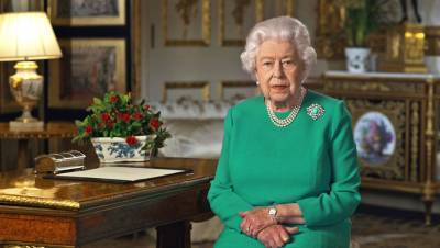 СМИ: Елизавета II захотела расширить поддержку меньшинств после слов Меган Маркл