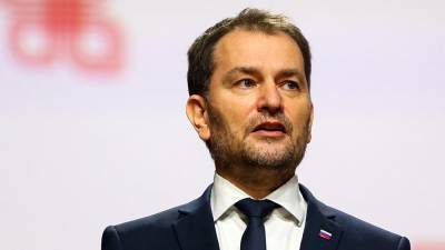 Премьеру Словакии грозит отставка из-за его позиции по «Спутнику V»