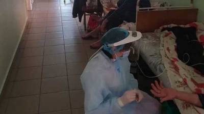 В Николаеве закончились места в больницах: больные лежат в коридорах