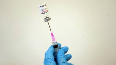 Еврокомиссар заявил о ненужности ЕС вакцины «Спутник V»