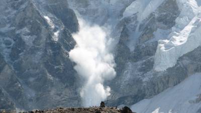 Опасность схода снежных лавин объявлена в трех районах на юге Сахалина