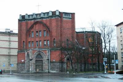 Ремонт крыши костела на Бабушкина в Петербурге завершат к концу года