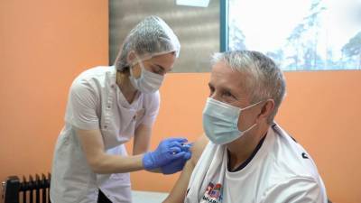 Все больше россиян принимают участие в вакцинации