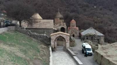 Российские миротворцы сопроводили паломников в монастыри в Нагорном Карабахе