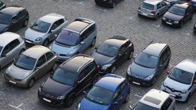Зону платной парковки в центре Петербурга увеличат в два раза в 2021 году