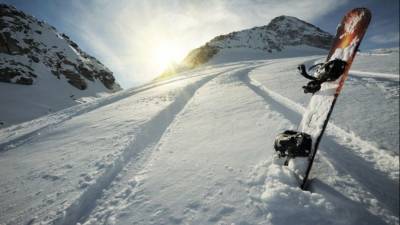 «Охватил ужас и страх»: сноубордистка провалилась под снег в Сочи и едва не погибла